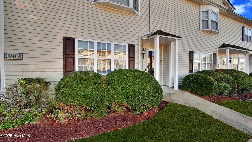 Photo of 3812 E Vancroft Circle #L1, Winterville, NC 28590 (MLS # 100546668)