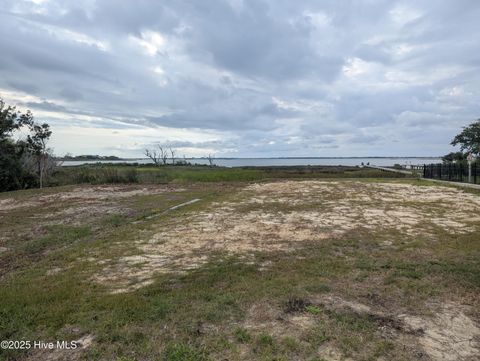 Vacant Land For Sale - 703 Cannonsgate Drive<br/> Newport, NC 28570