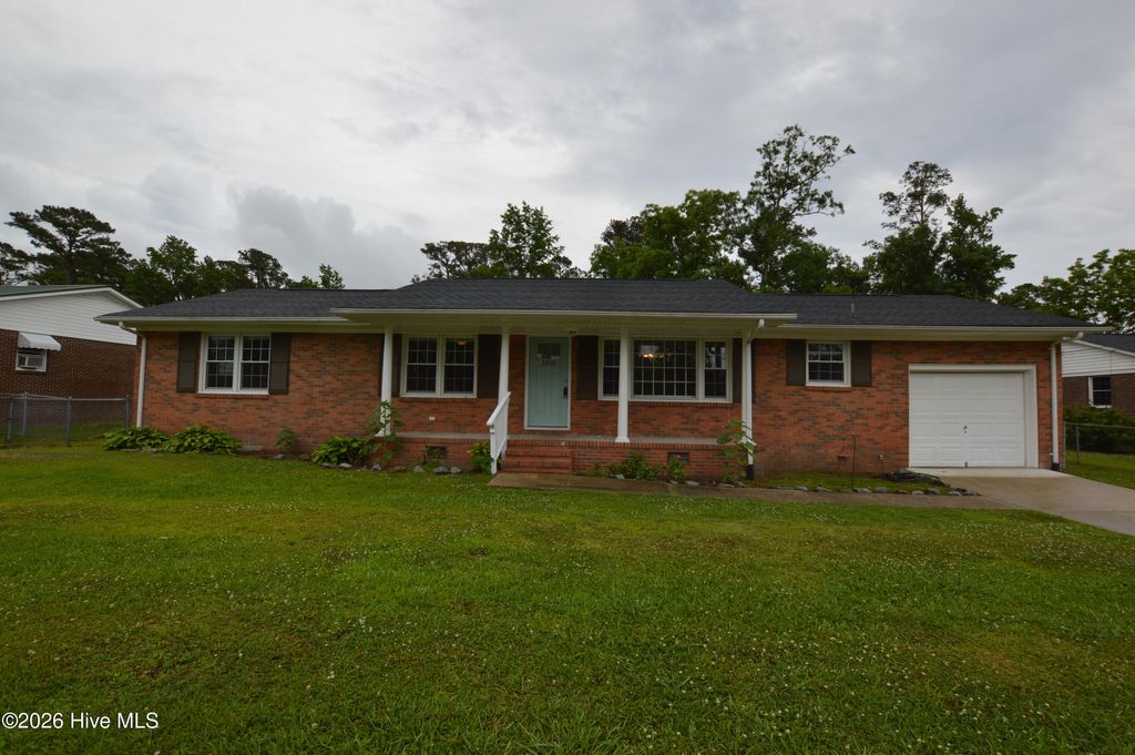 Photo of 1018 Oak Drive, Jacksonville, NC 28546 (MLS # 100564196)