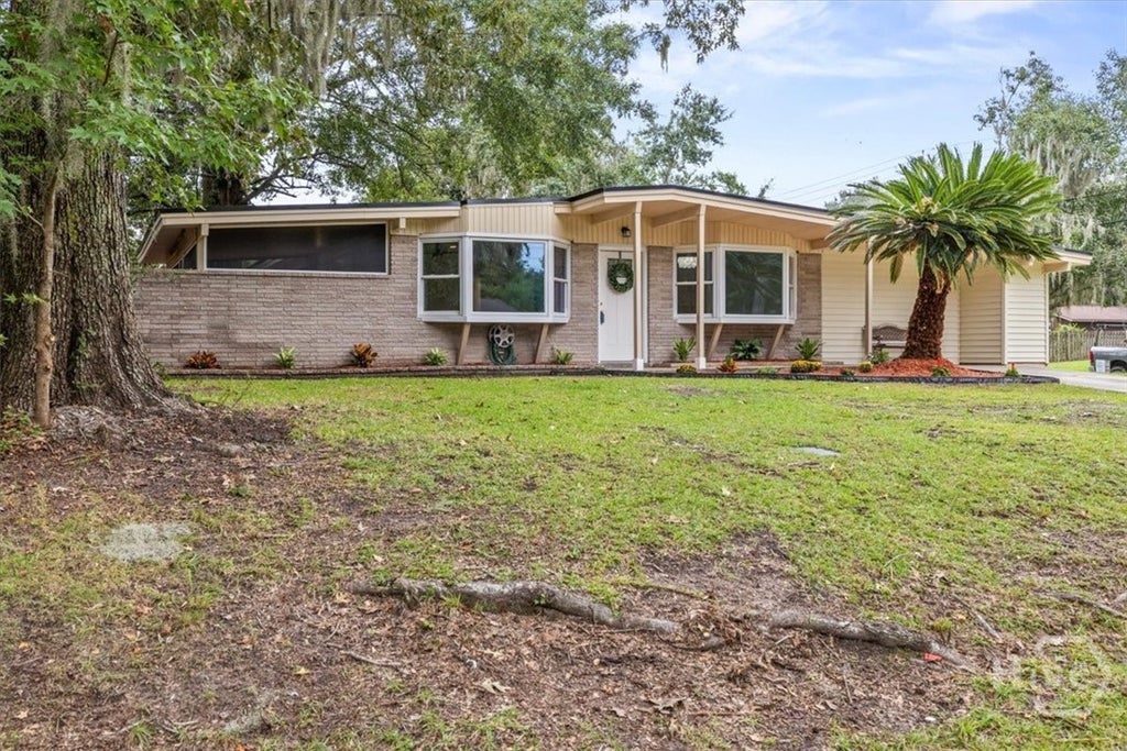 Photo of 321 Briarcliff Circle, Savannah, GA 31419 (MLS # SA366279)