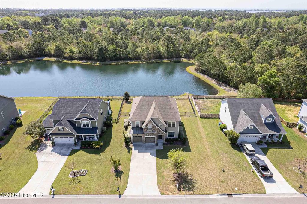 Photo of 408 Canvasback Lane, Sneads Ferry, NC 28460 (MLS # 100566464)