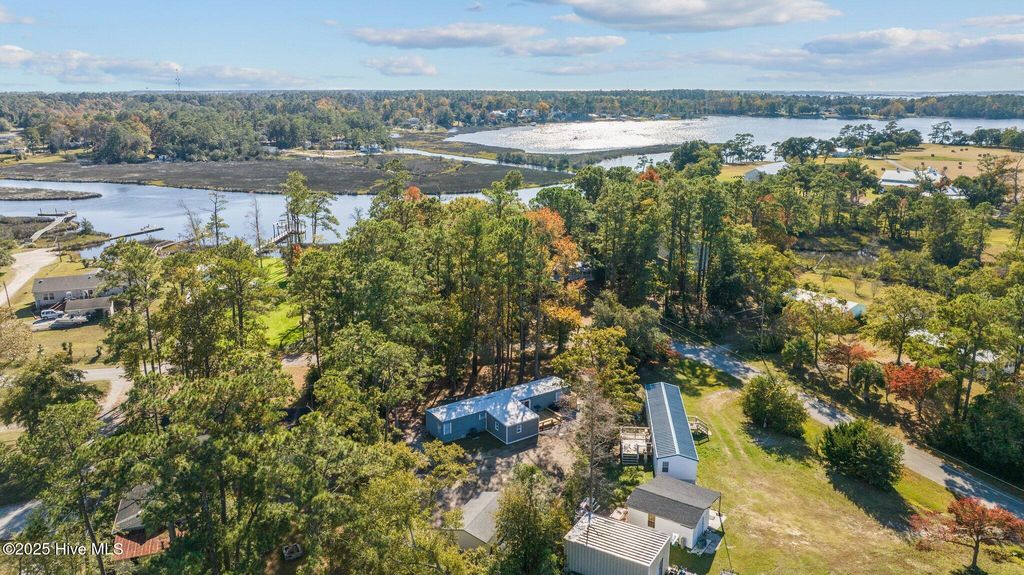 Photo of 223 Pettiford Road, Peletier, NC 28584 (MLS # 100526781)