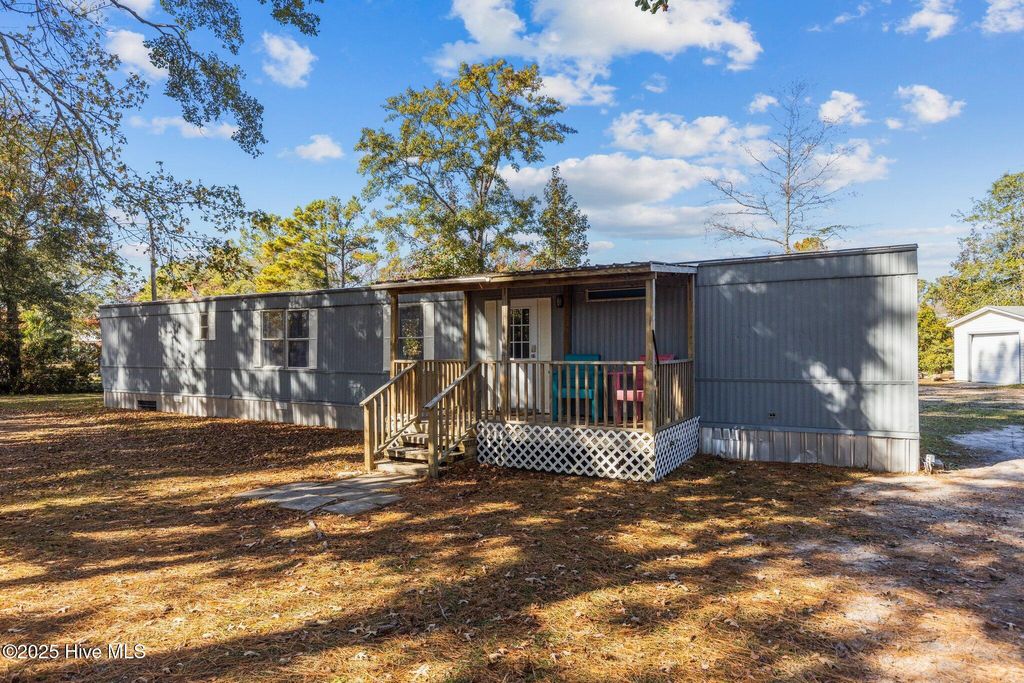 Photo of 223 Pettiford Road, Peletier, NC 28584 (MLS # 100526781)