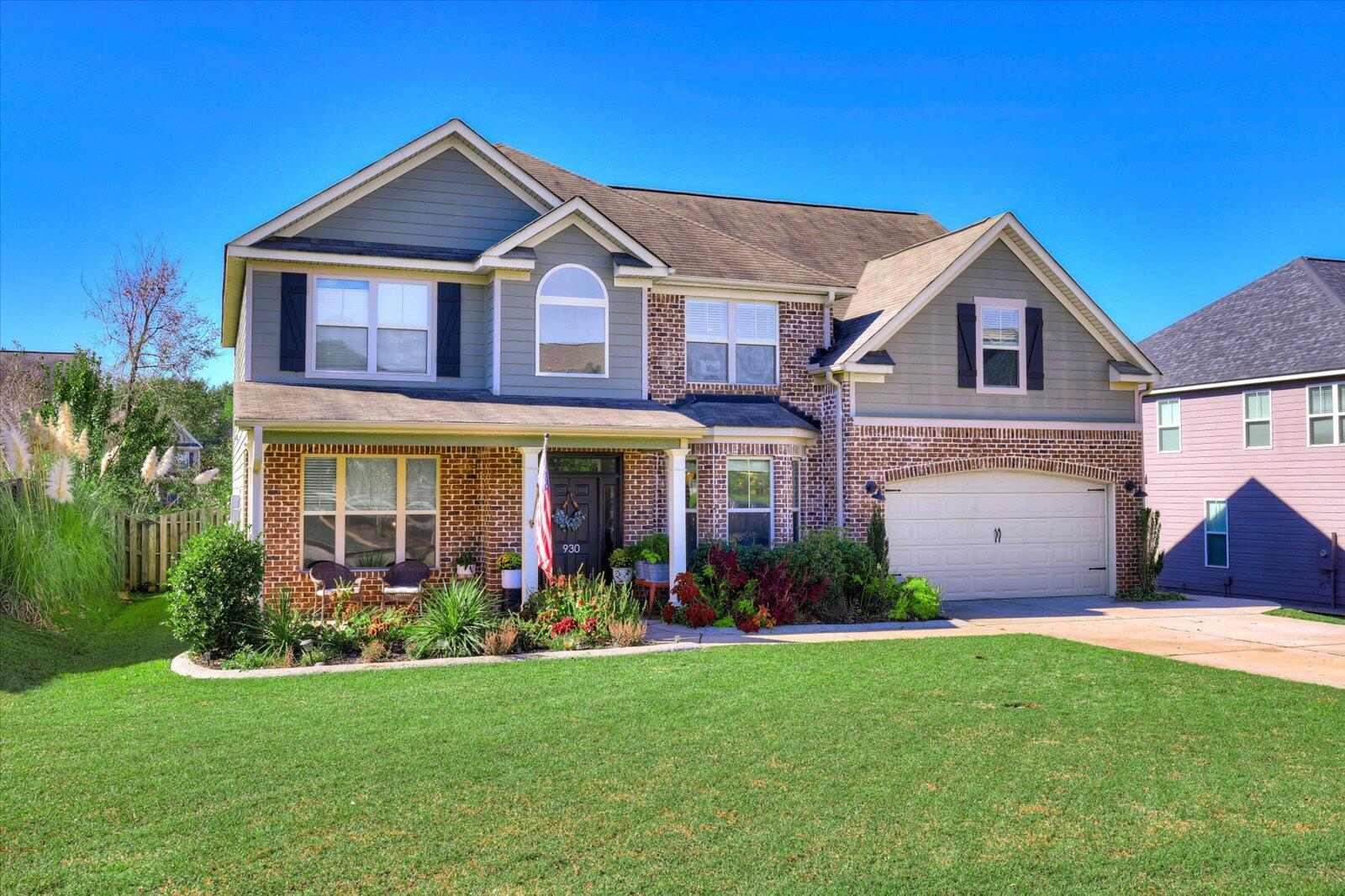 930 Cranbrook Way