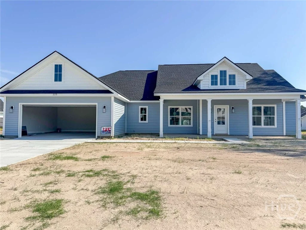 225 Cottage Loop
