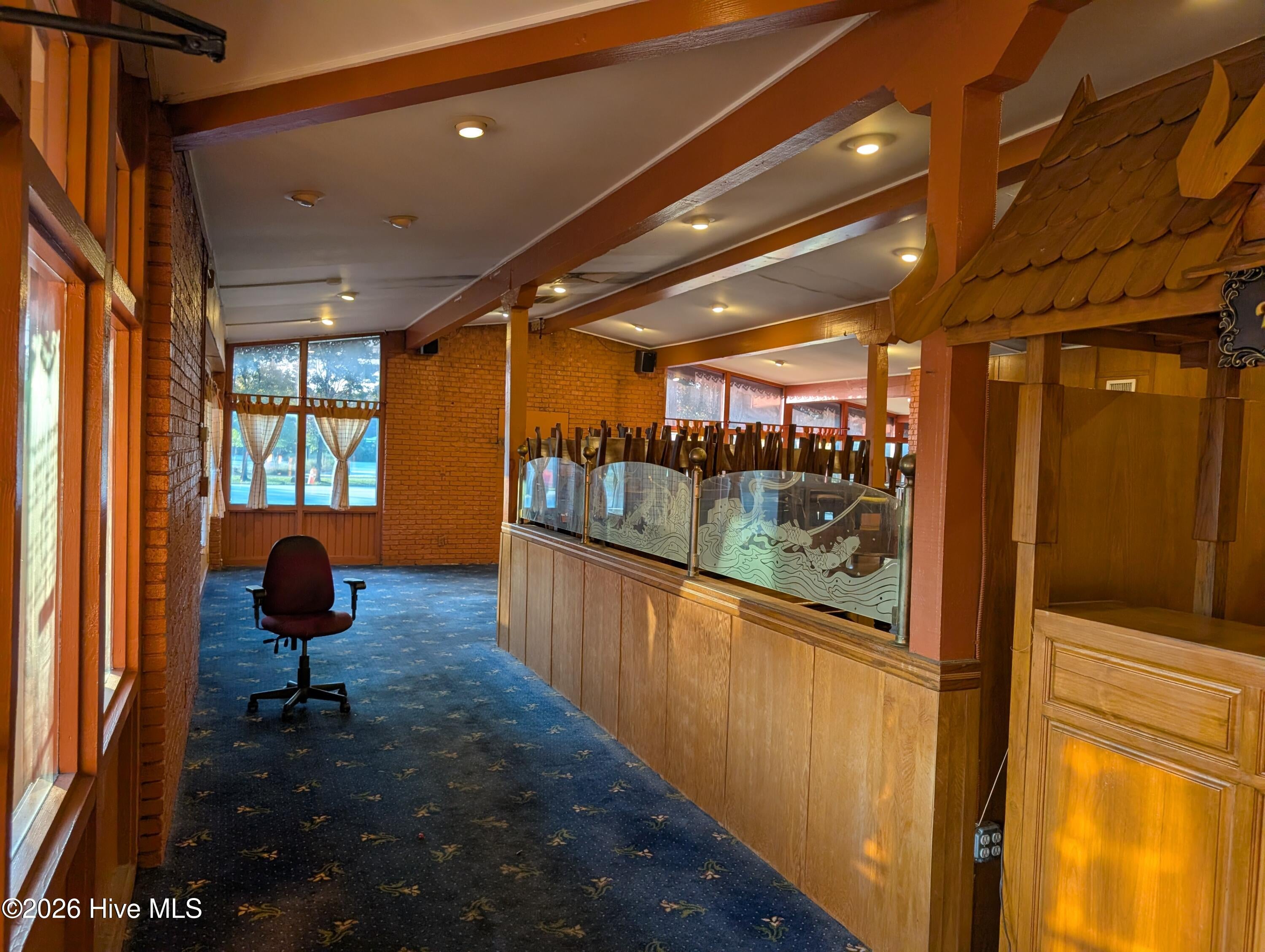 1215 N Marine Boulevard