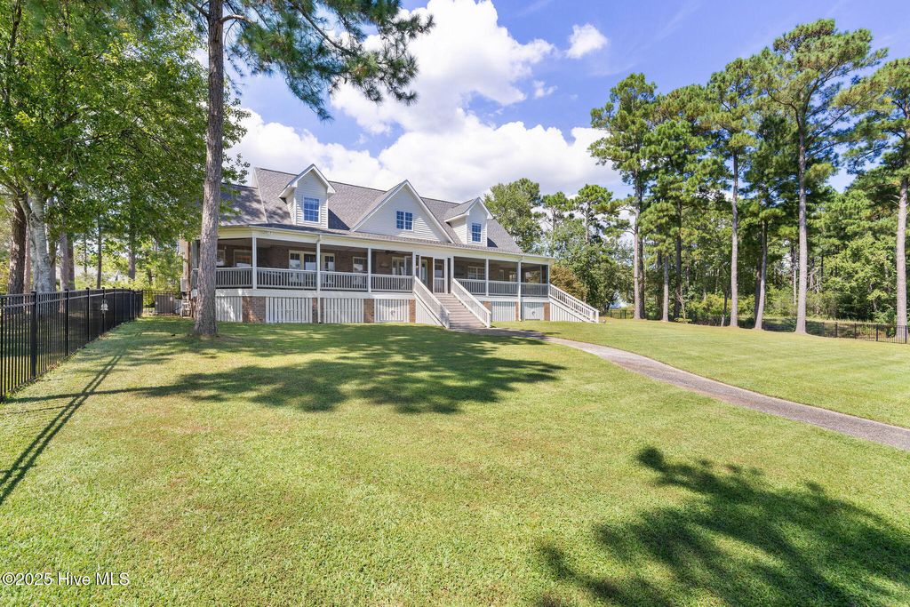 Photo of 1134 N Shore Drive, Southport, NC 28461 (MLS # 100526729)