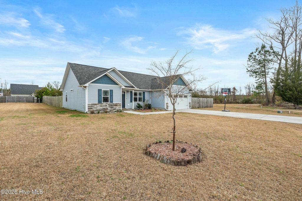 Photo of 215 Timber Jack Court, Jacksonville, NC 28546 (MLS # 100550878)
