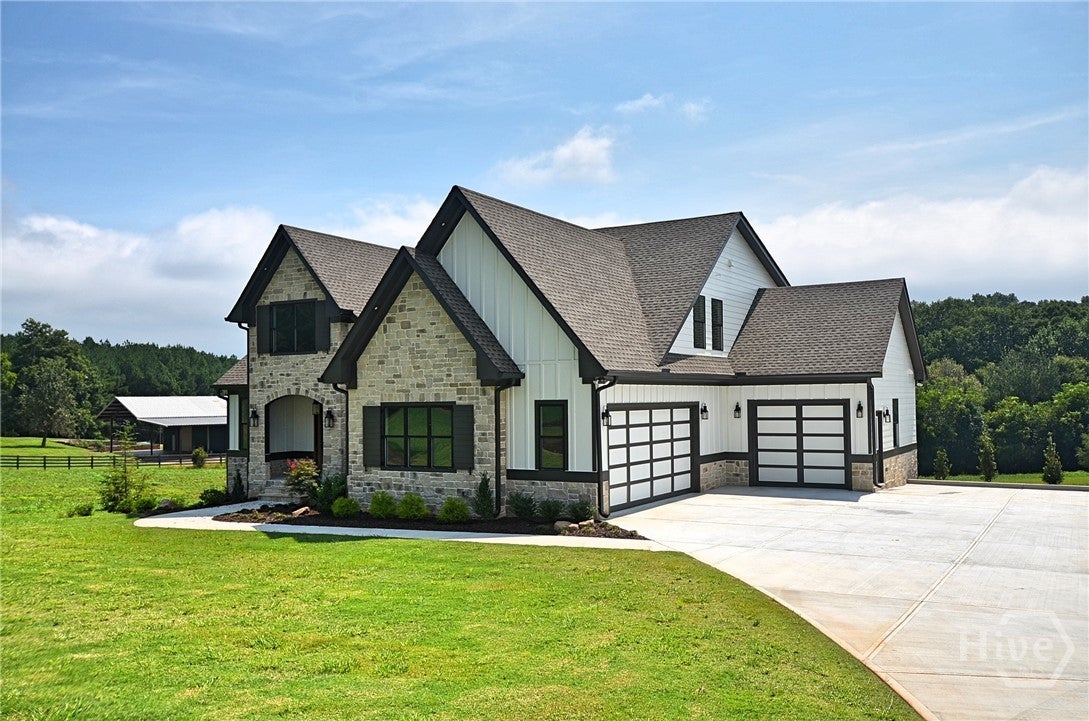 810 North Hampton Way