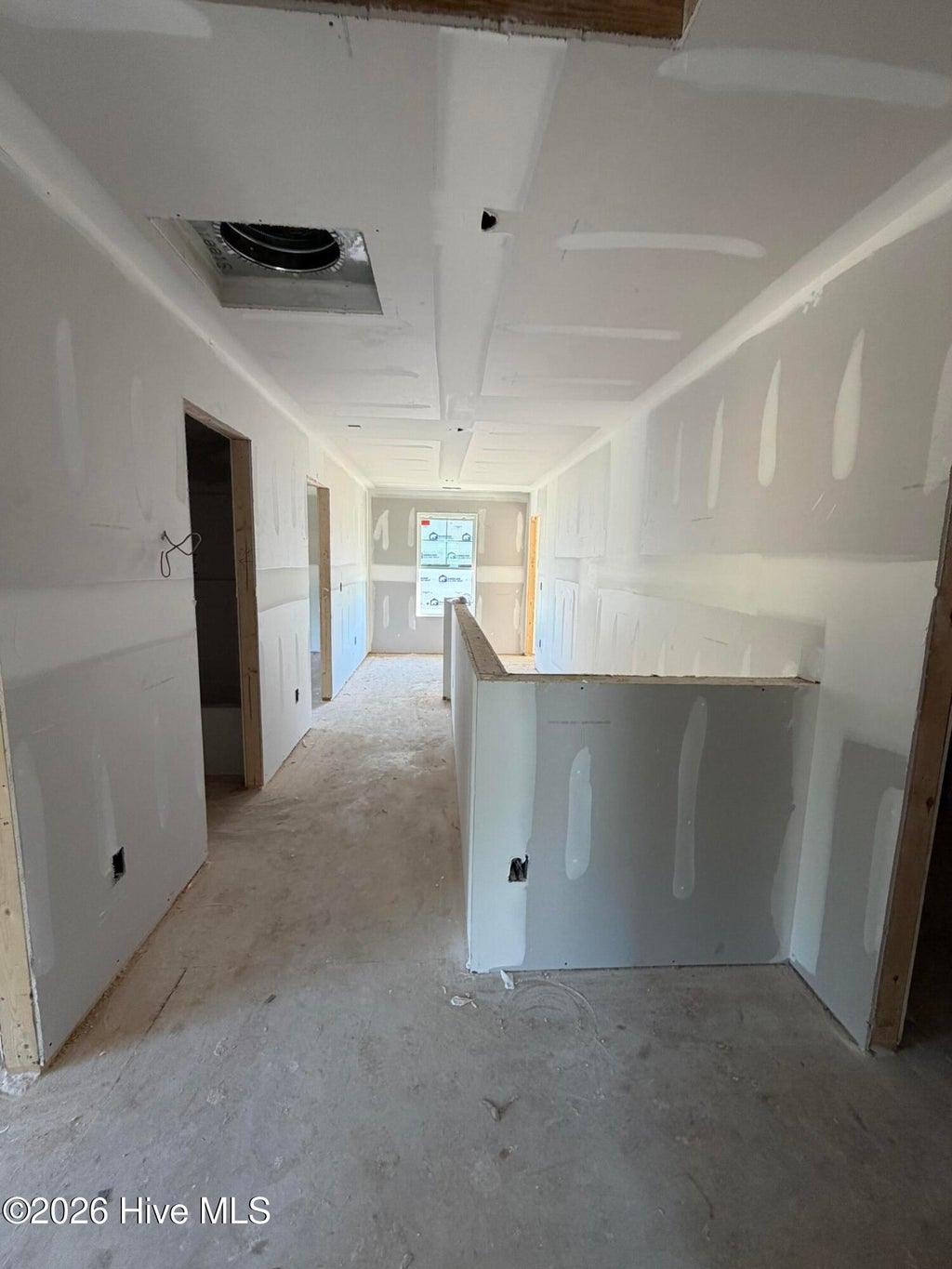 Photo of 704 Finger Lakes Drive, Jacksonville, NC 28546 (MLS # 100607957)