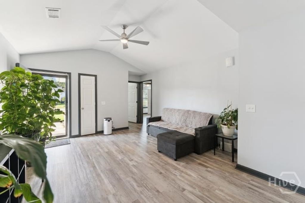 Photo of 28 Twin Oaks Place, Savannah, GA 31407 (MLS # SA357070)