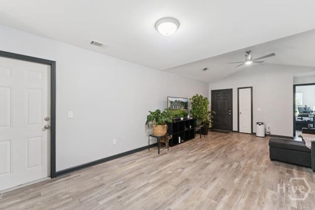 Photo of 28 Twin Oaks Place, Savannah, GA 31407 (MLS # SA357070)