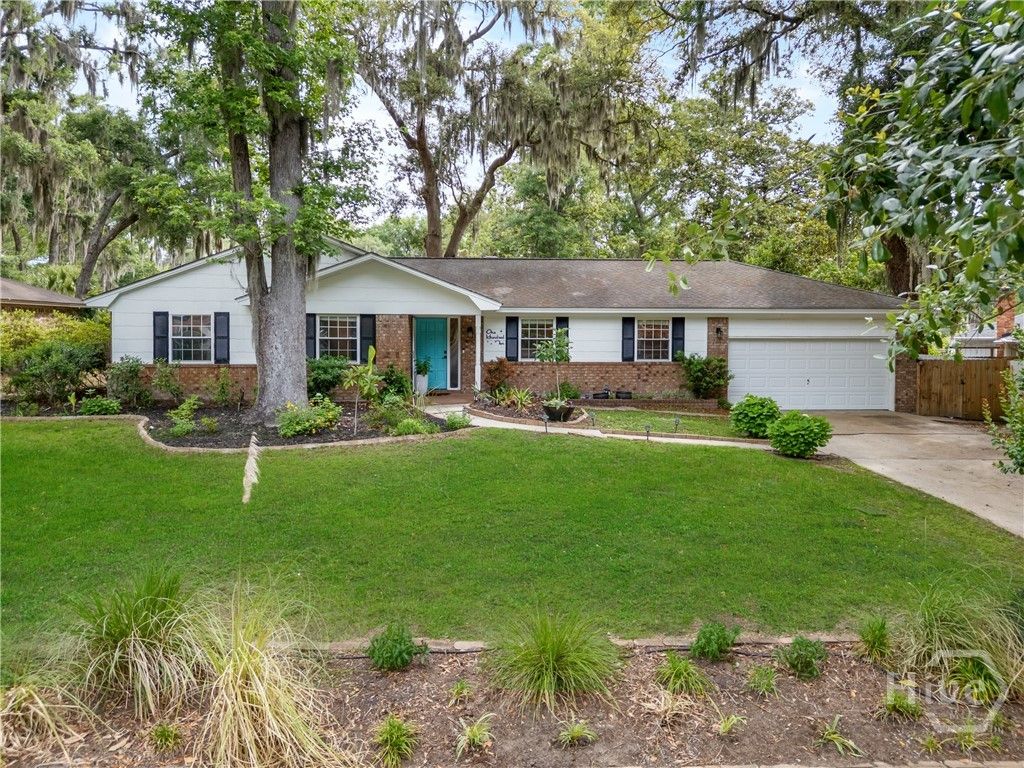 Photo of 110 Hampshire Road, Savannah, GA 31410 (MLS # SA355970)