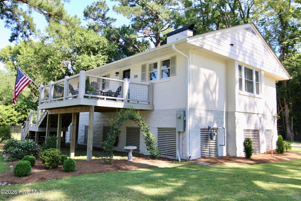Photo of 514 Bank Street, Washington, NC 27889 (MLS # 100593889)