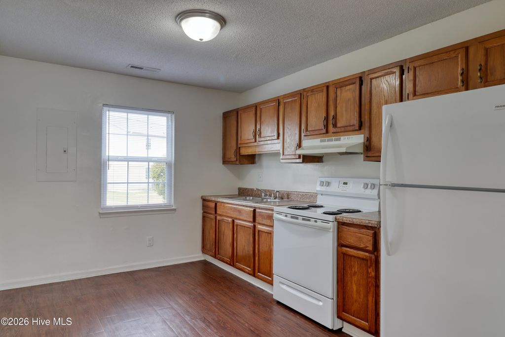 Photo of 2322 Indian Drive #B5, Jacksonville, NC 28546 (MLS # 100552107)