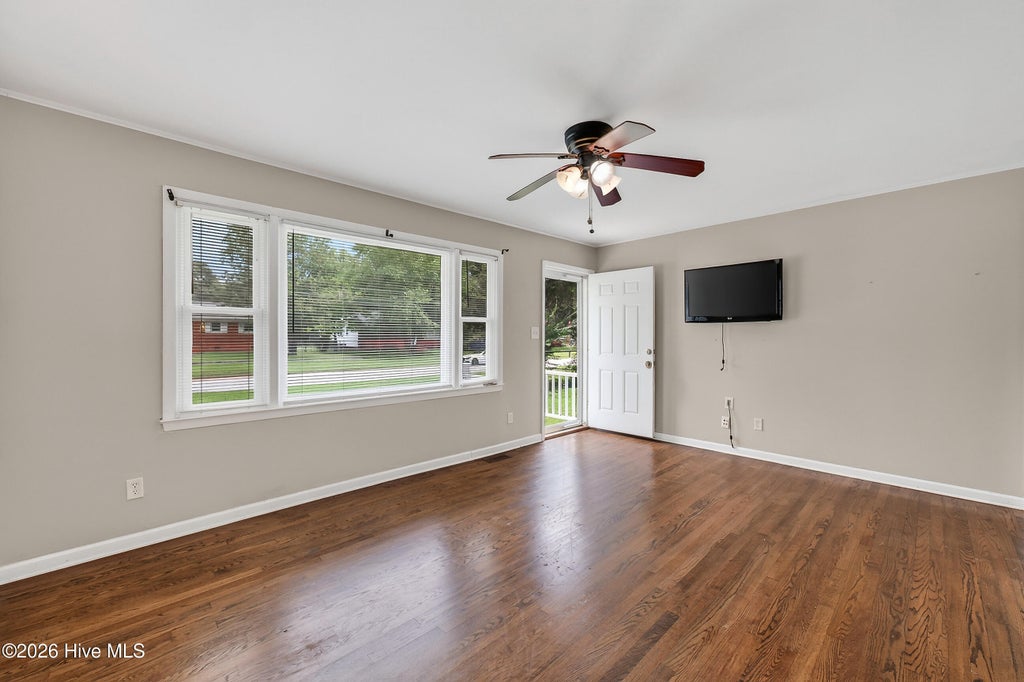Photo of 118 Puller Drive, Jacksonville, NC 28540 (MLS # 100575125)