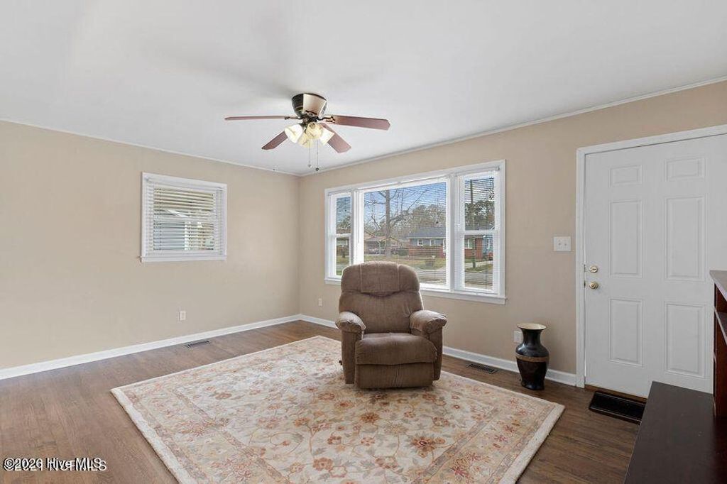 Photo of 118 Puller Drive, Jacksonville, NC 28540 (MLS # 100575125)