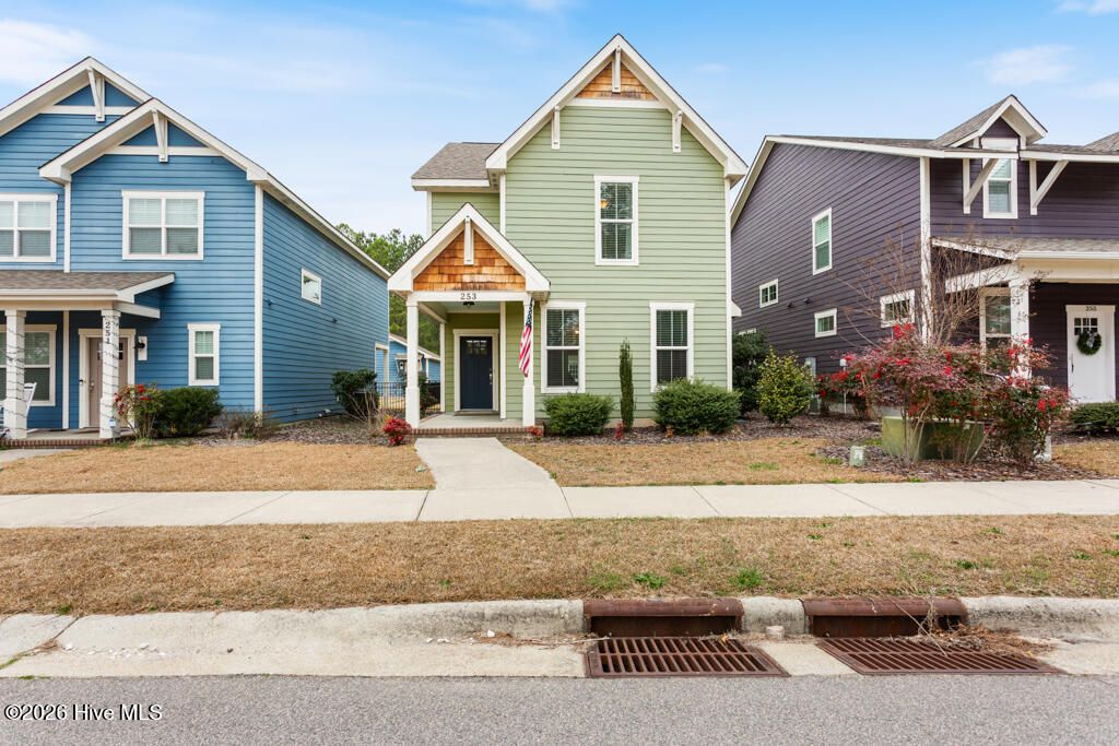 Photo of 253 Legacy Lakes Way, Aberdeen, NC 28315 (MLS # 100558578)