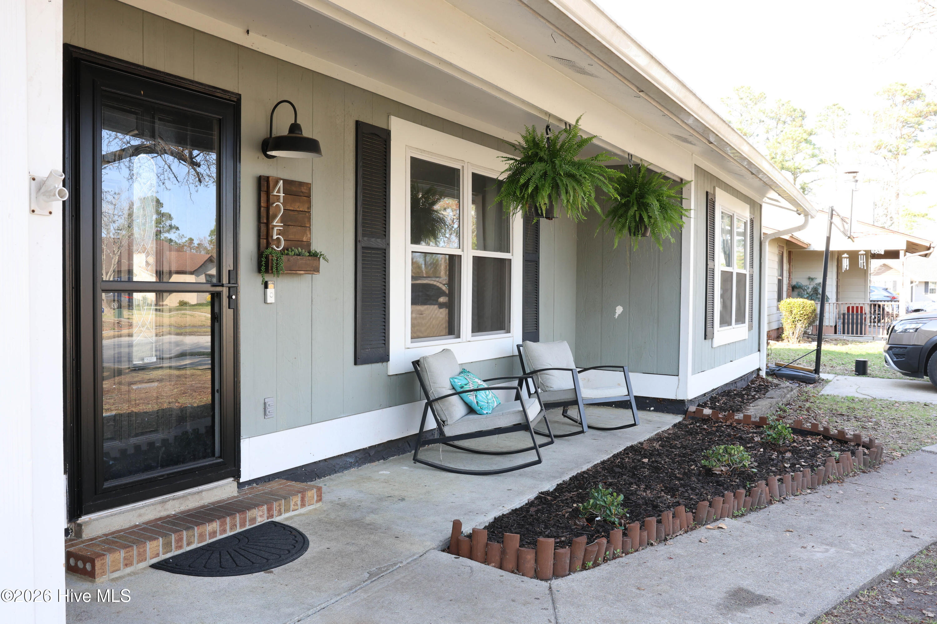425 Palmetto Court