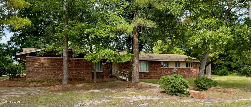 Photo of 2206 Second Avenue, Elizabethtown, NC 28337 (MLS # 100594222)