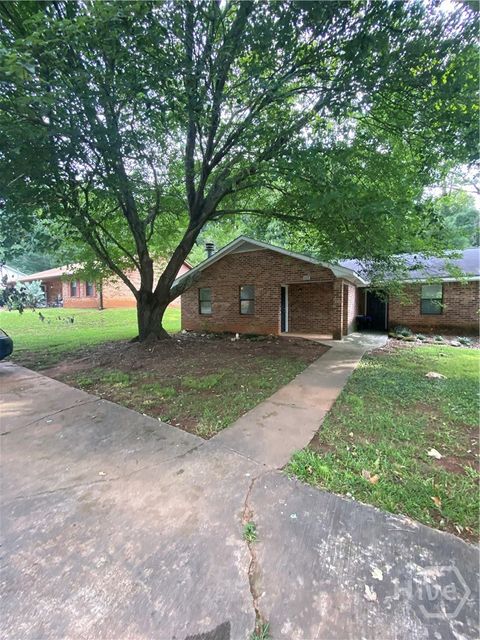 Multifamily For Sale - 113/115 Saint Andrews Court<br/> Athens, GA 30605