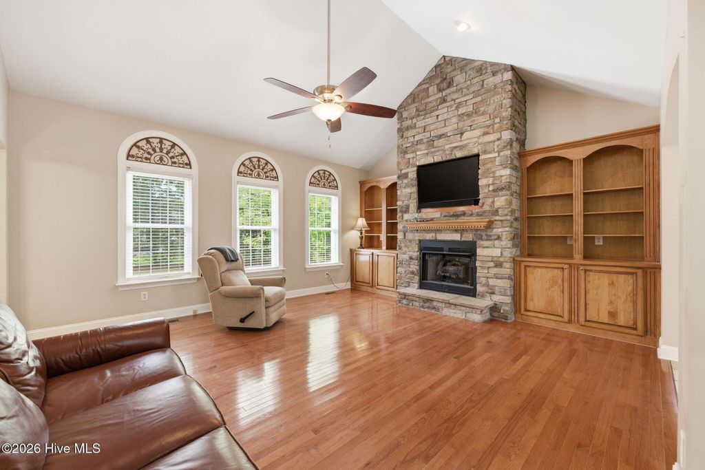 Photo of 130 Quail Woods Drive, New Bern, NC 28560 (MLS # 100573708)