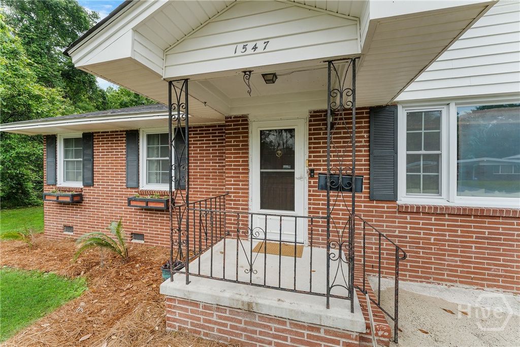 Photo of 1547 E 52nd Street, Savannah, GA 31404 (MLS # SA355622)
