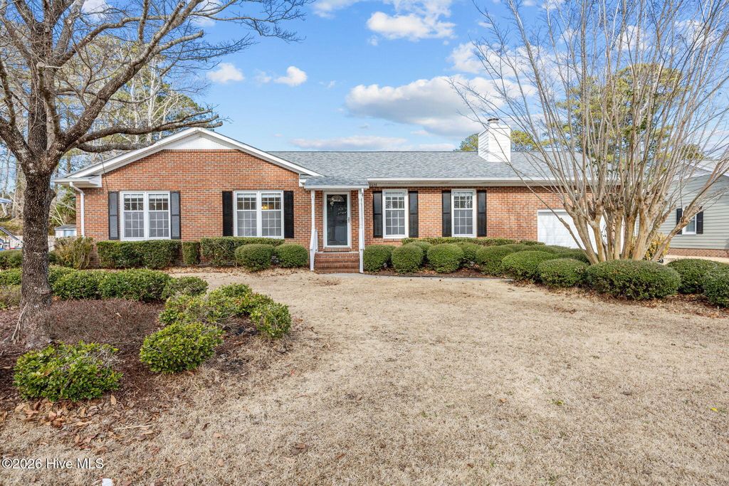 Photo of 2608 Northwoods Drive, Jacksonville, NC 28540 (MLS # 100550473)