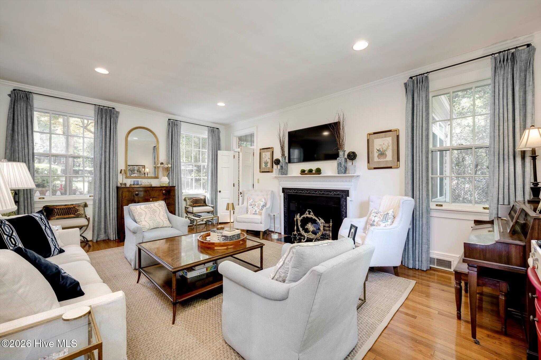 2908 Lombardy Court