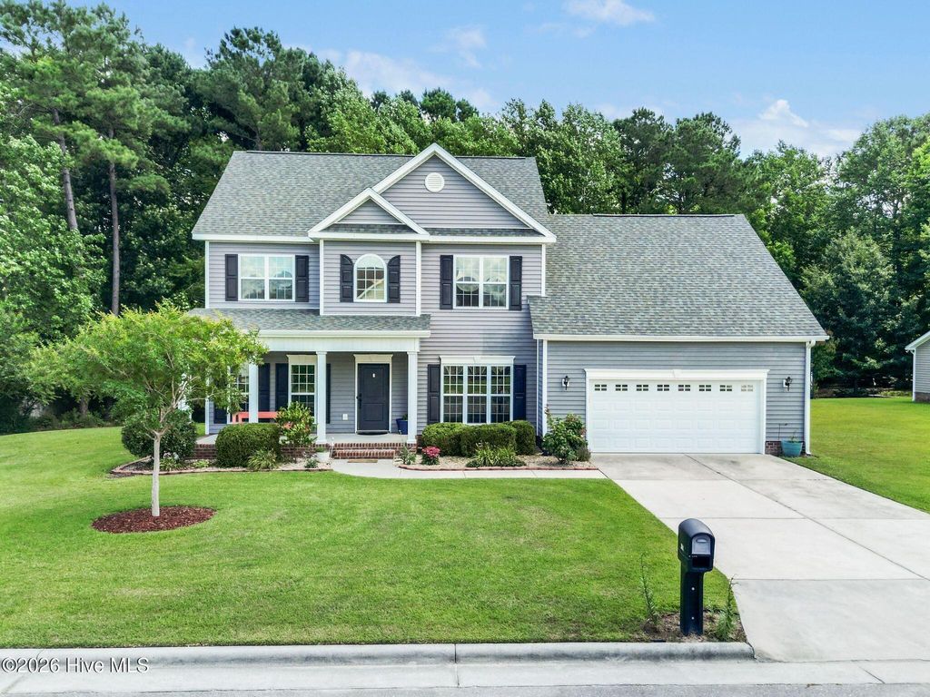 Photo of 301 Palisades Way, New Bern, NC 28560 (MLS # 100585730)
