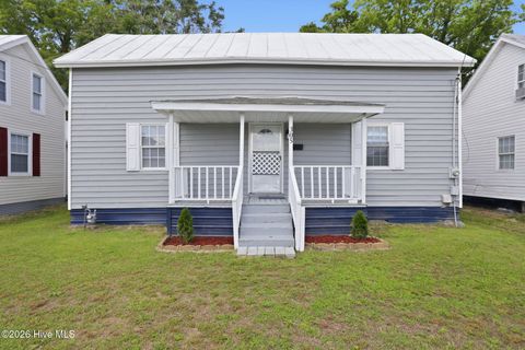 Homes For Sale - 305 S Mcdaniel Street<br/> Kinston, NC 28501