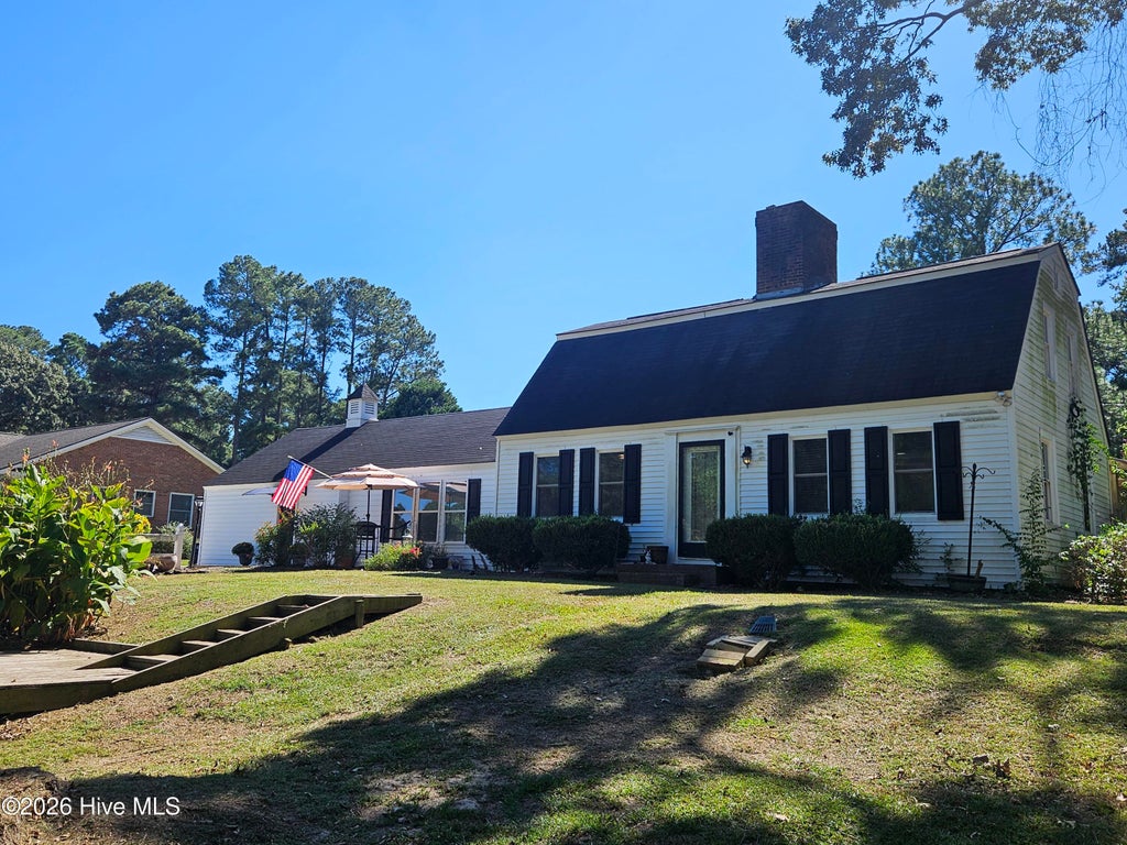 Photo of 206 Woodland Drive, Clinton, NC 28328 (MLS # 100607233)