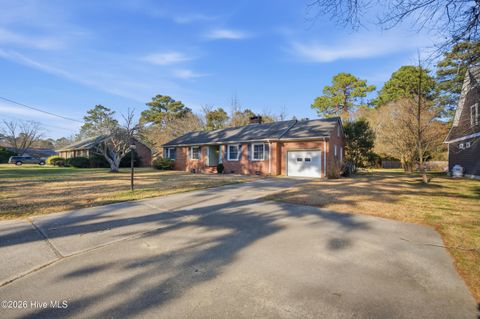 Photo of 1606 Forrest Drive, Elizabeth City, NC 27909 (MLS # 100548834)
