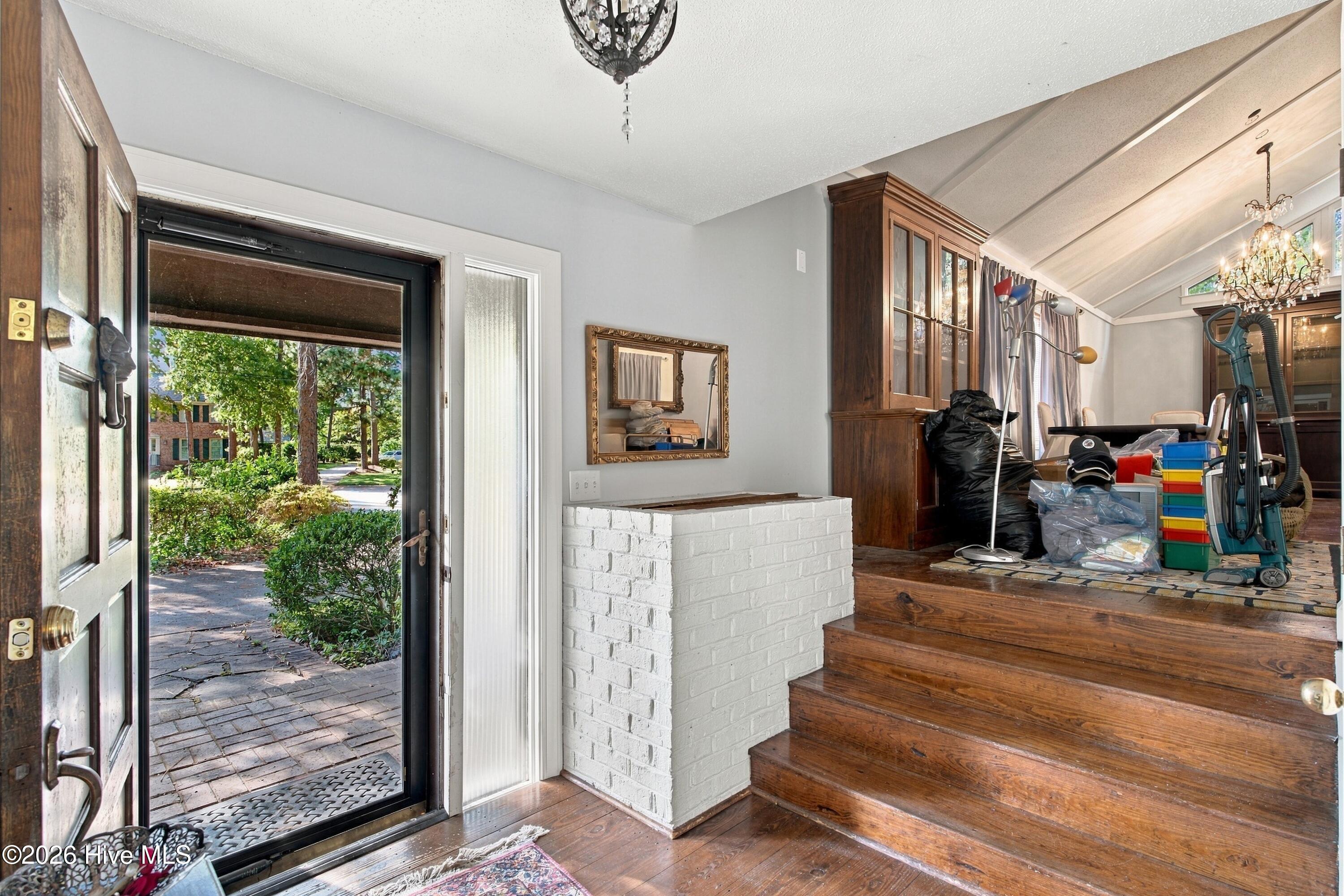 2209 Waverly Drive