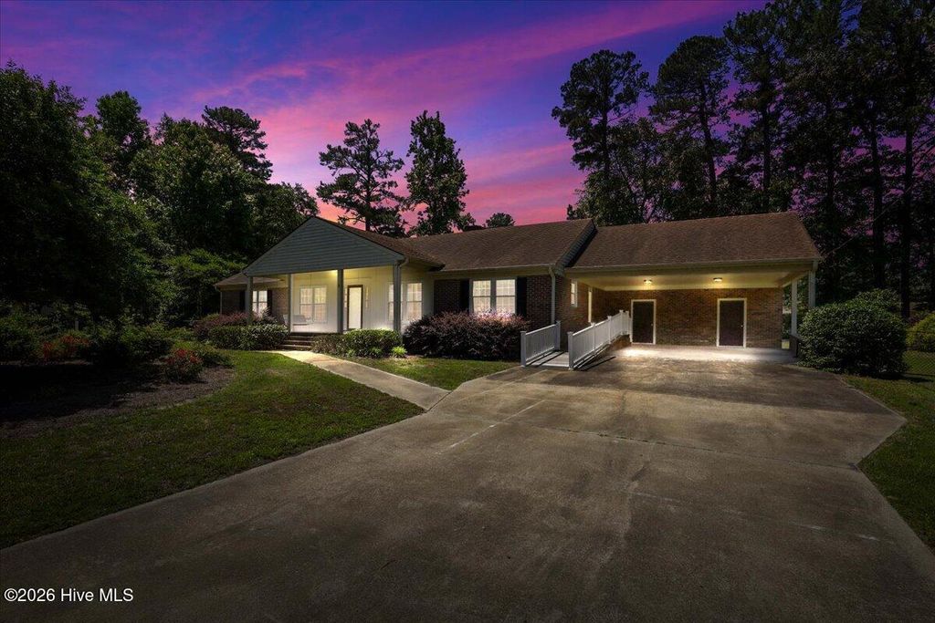 Photo of 221 Pinewood Circle, Goldsboro, NC 27534 (MLS # 100575753)