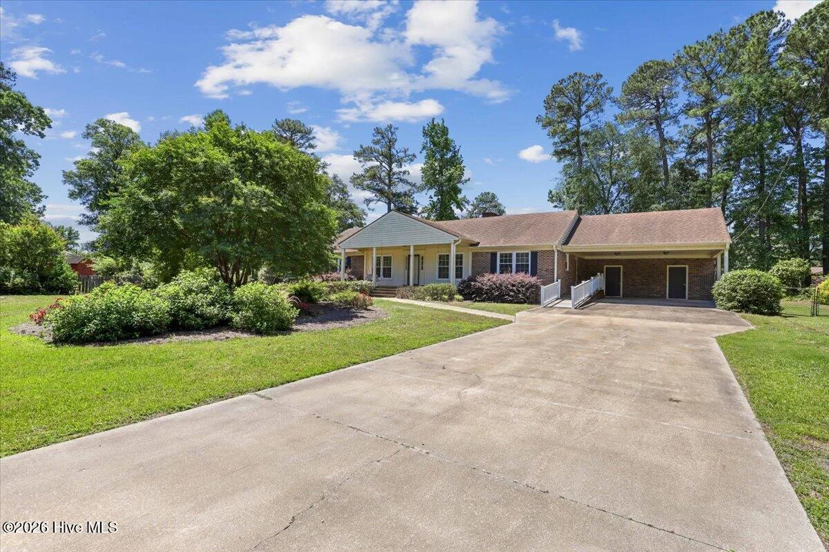 221 Pinewood Circle