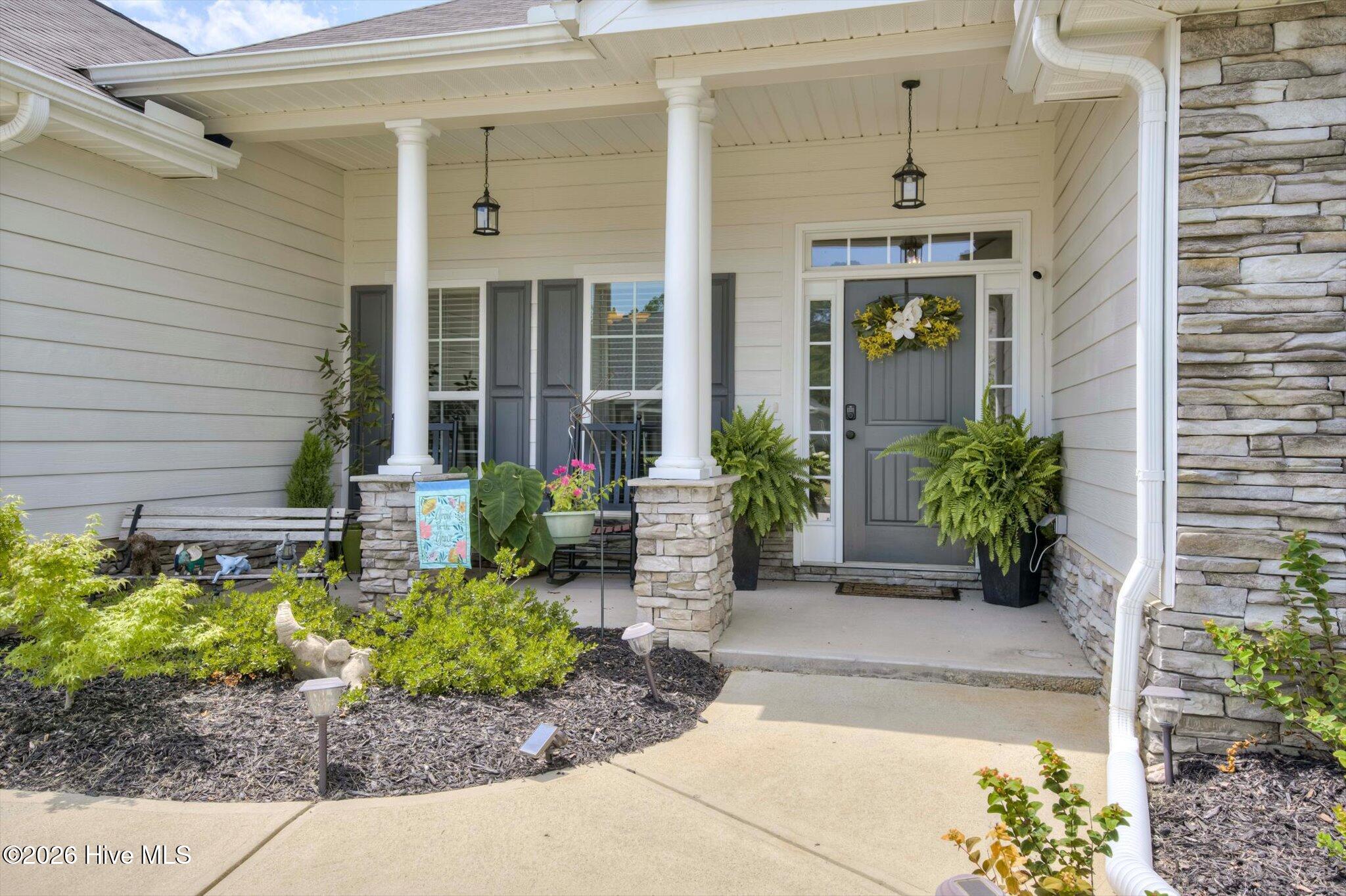 848 Lynbrook Court