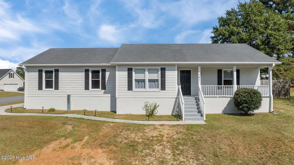 Photo of 5307 Blanchette Street, Hope Mills, NC 28348 (MLS # 100531775)