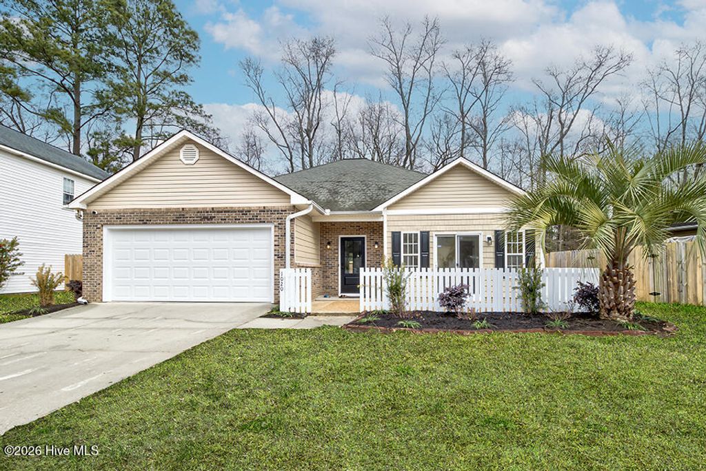 Photo of 1020 Lake Norman Lane, Leland, NC 28451 (MLS # 100553045)