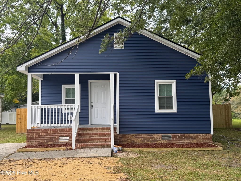 Photo of 102 Howell Street, Greenville, NC 27834 (MLS # 100562578)