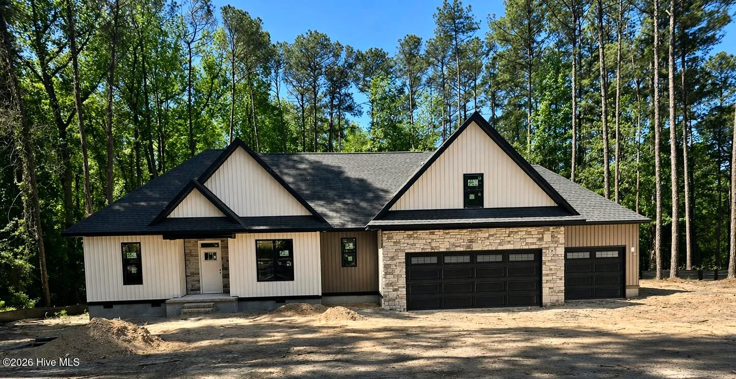 40 S Shamrock Drive