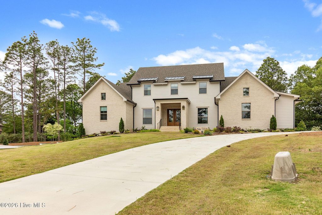 Photo of 325 Sloan Lane, Pinehurst, NC 28374 (MLS # 100574213)