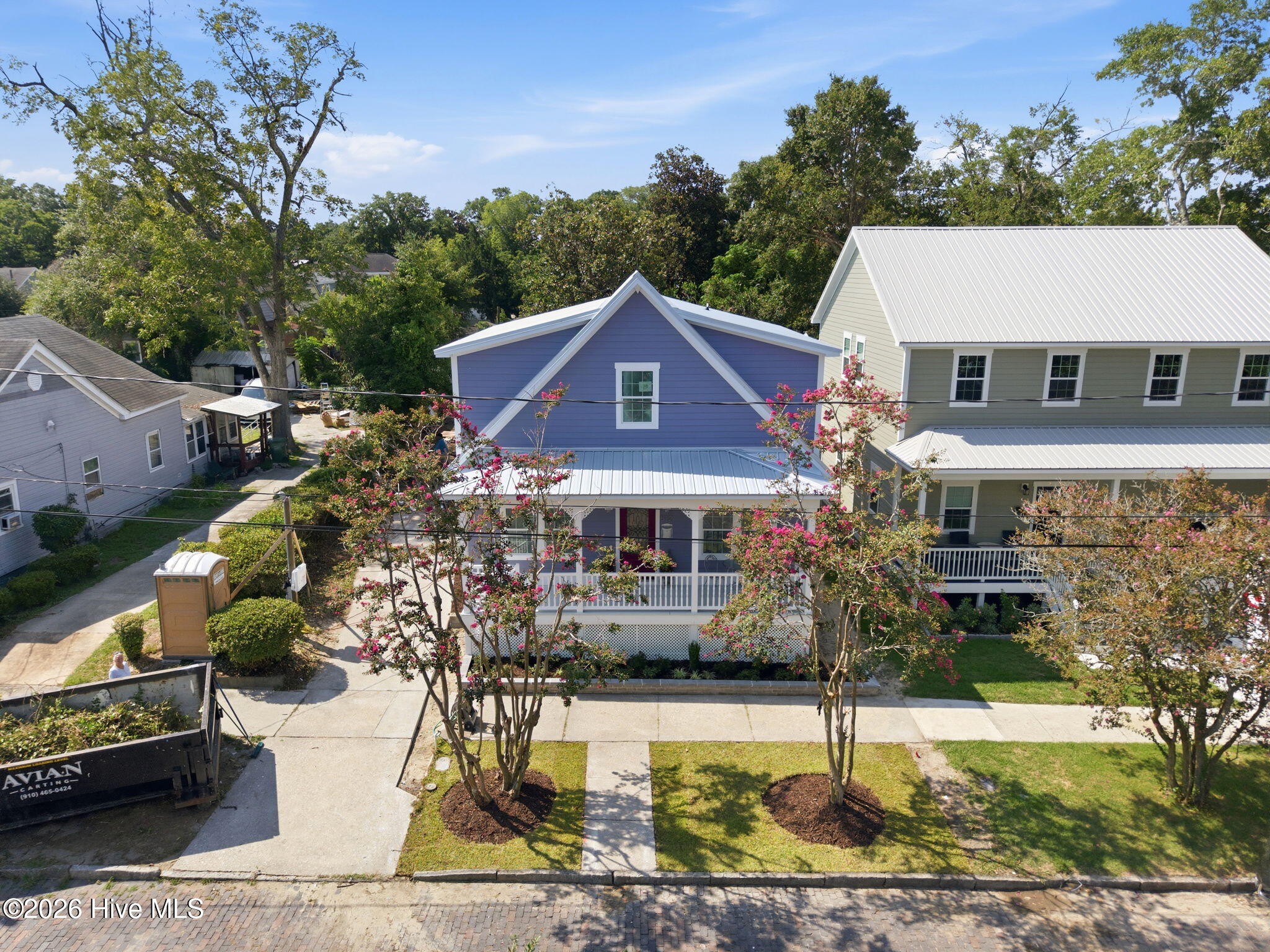 512 Queen Street