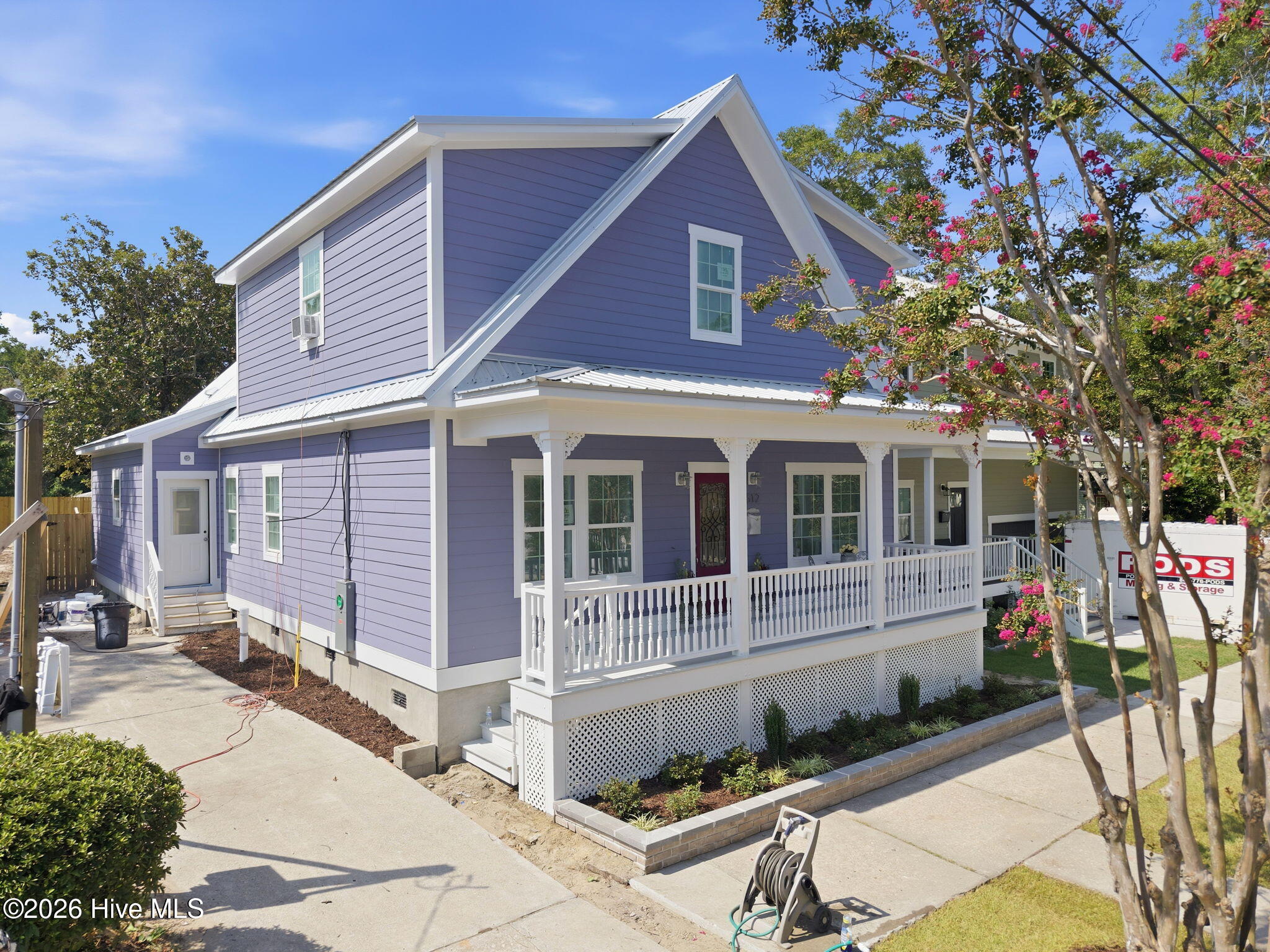 512 Queen Street