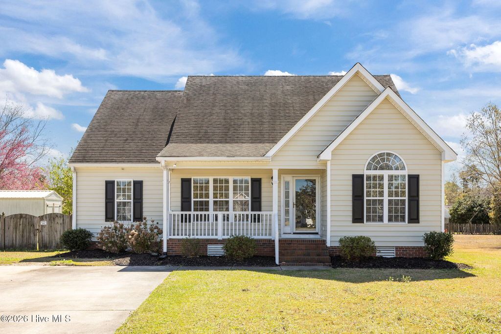 Photo of 736 Addington Drive, Winterville, NC 28590 (MLS # 100560948)