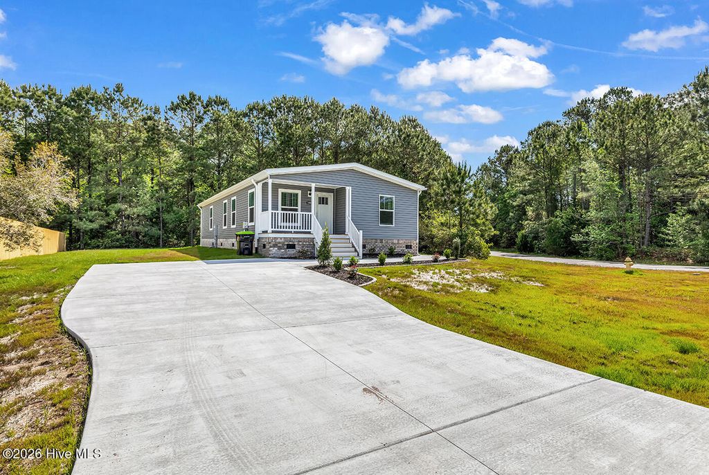 Photo of 1888 Rolling Green Drive SW, Supply, NC 28462 (MLS # 100558273)