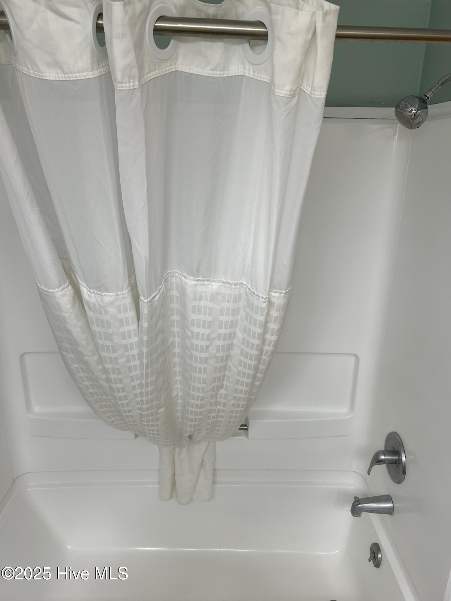 602 W Fort Macon Road 118