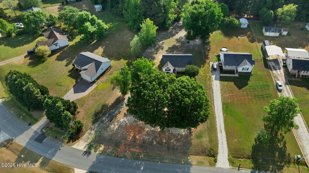 Photo of 115 Sommerset Drive, Clayton, NC 27520 (MLS # 100568568)