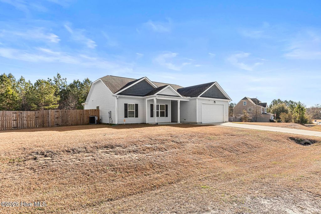 Photo of 127 Palo Alto Park Drive, Maysville, NC 28555 (MLS # 100547735)