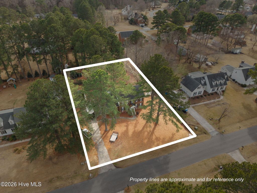 Photo of 112 Knight Drive, Winterville, NC 28590 (MLS # 100555647)